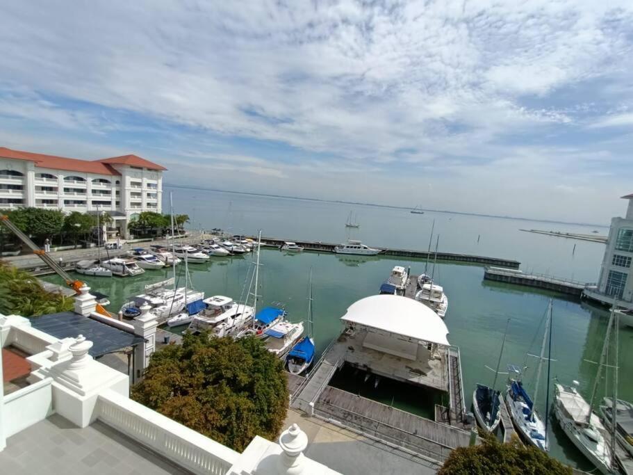 Perfect Marina Stay@ Strait Quay /W Big Balcony + Carpark Bagan Jermal Eksteriør billede